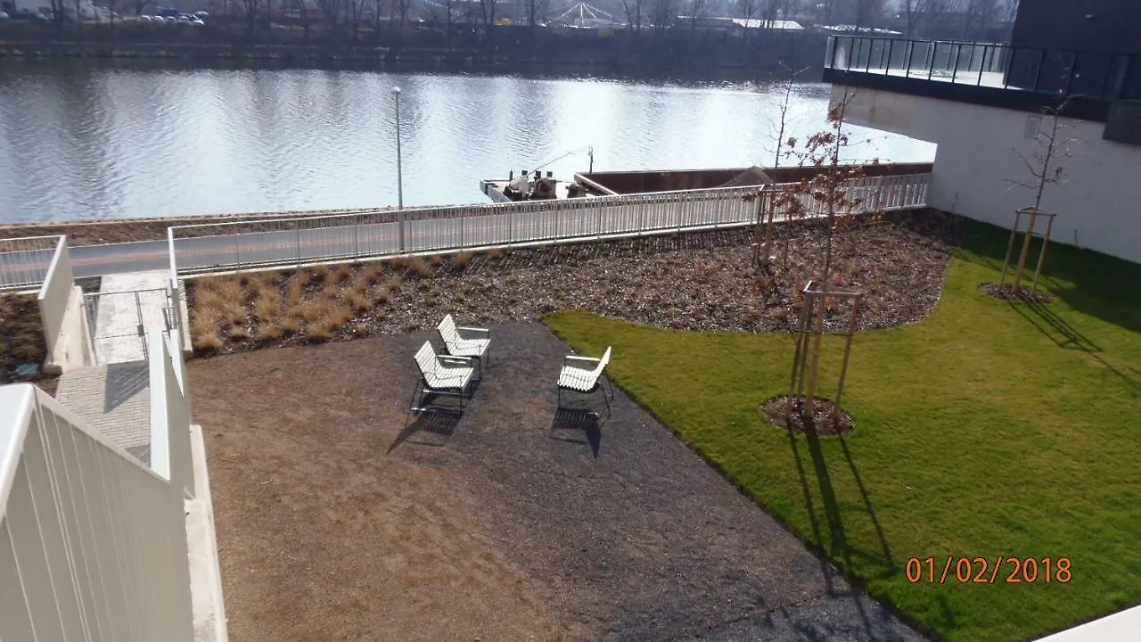 Atelier Marina Island Hotel Praga 0*,